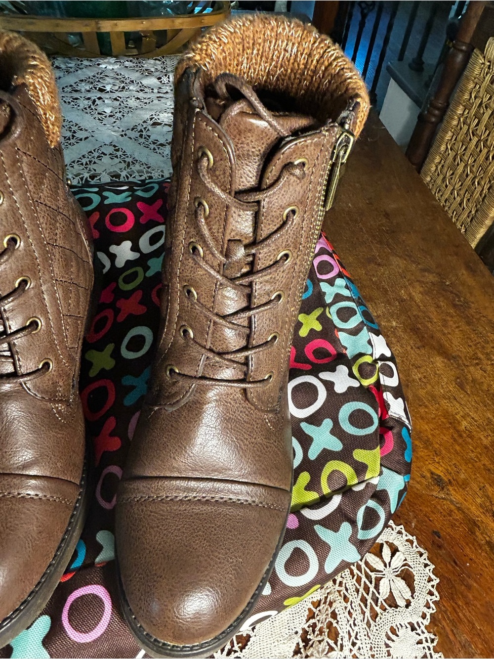 Brown Women's Leather Combat Boots Lace Ankle Booties Quilted Size 10 M by STQ - Picture 3 of 12